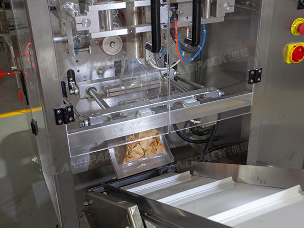 chips pouch packing machine