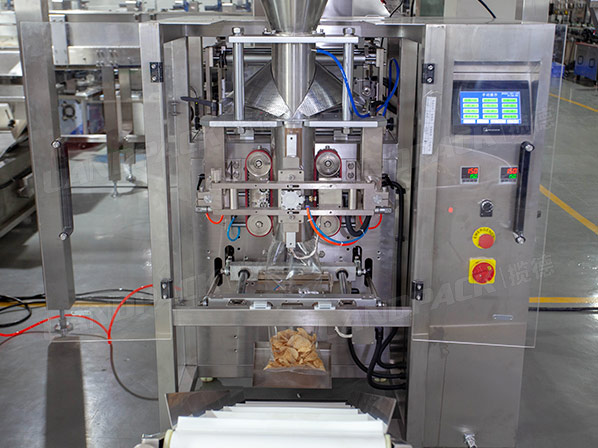 chips packaging machine