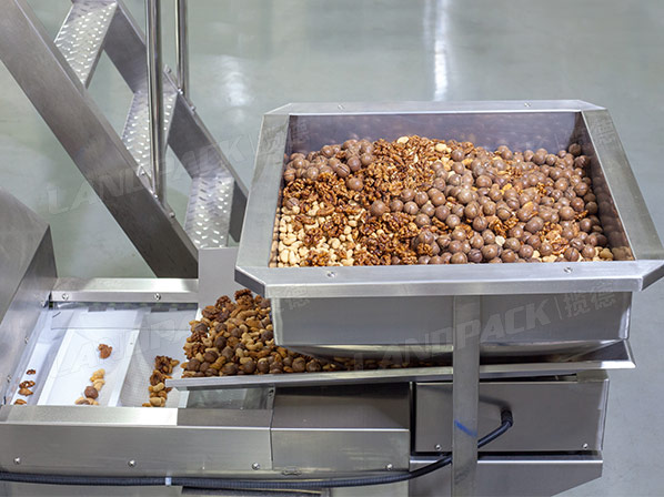 automatic nuts packing machine