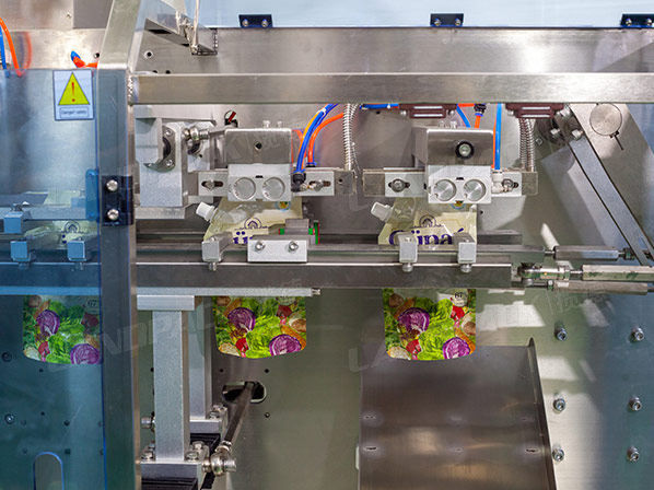 liquid packaging machine