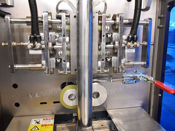 hardware fastener packaging machine