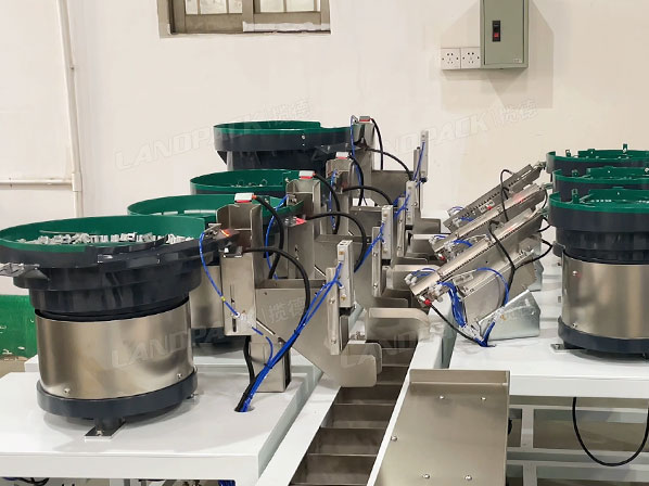 hardware fittings packing machine