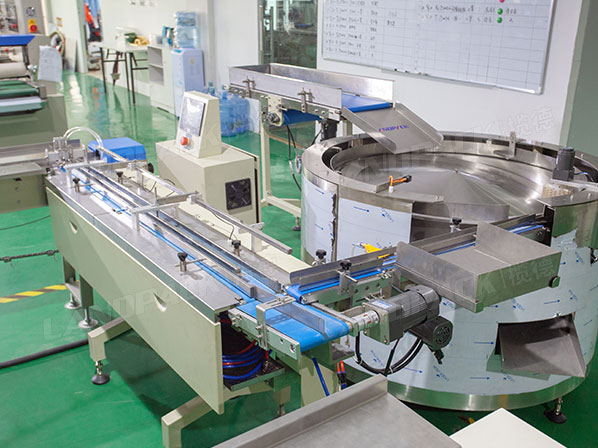 biscuit wrapping machine