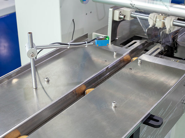 flow pack machine