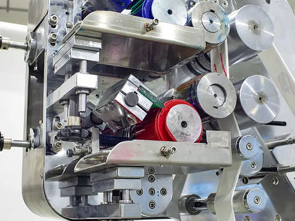 cutlery packaging machine