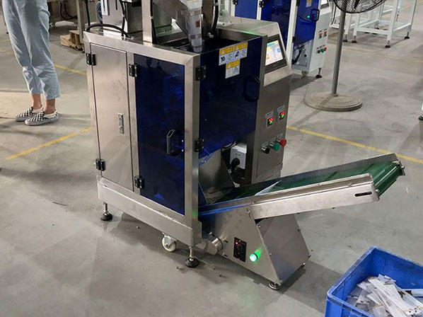 cutlery packaging machine