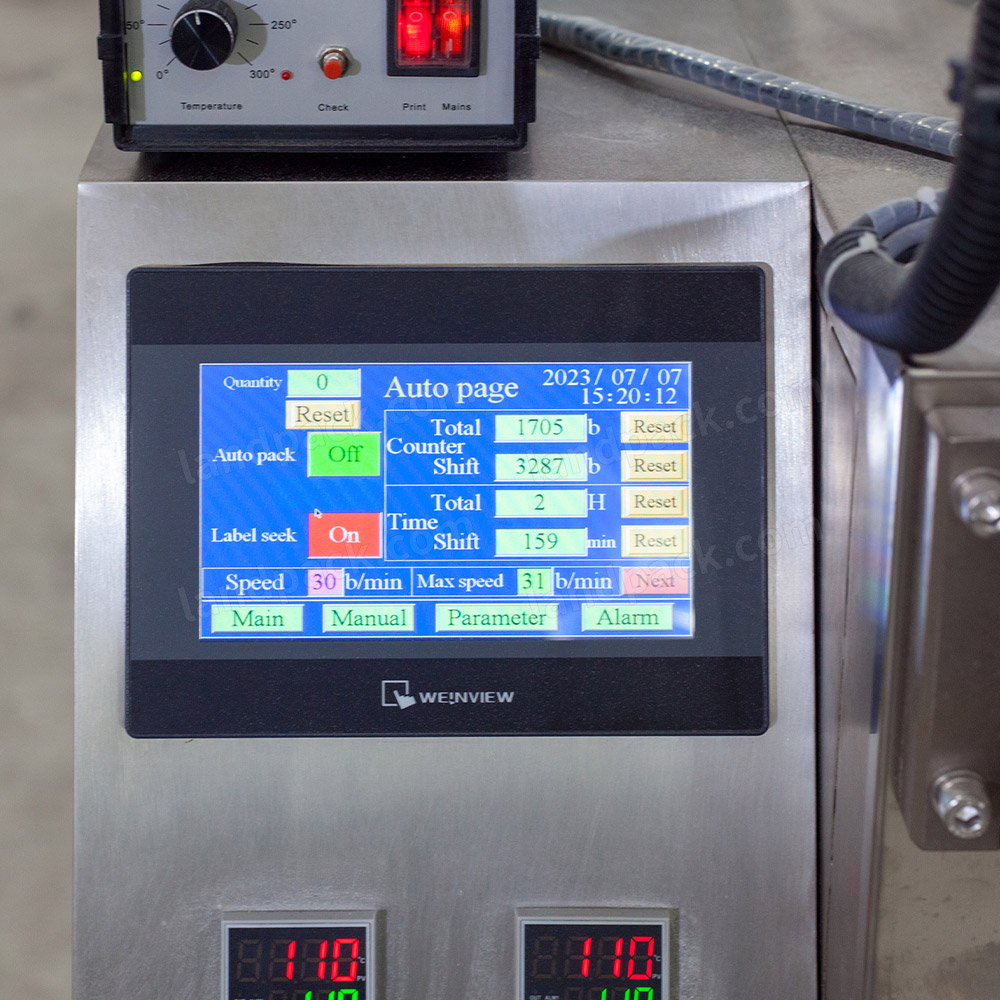 4 side seal pouch machine