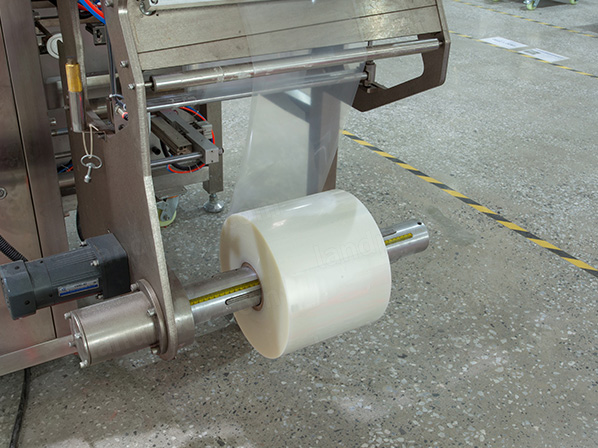 4 side seal pouch machine