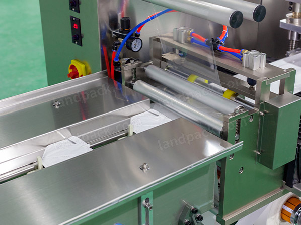 four side sealing machine