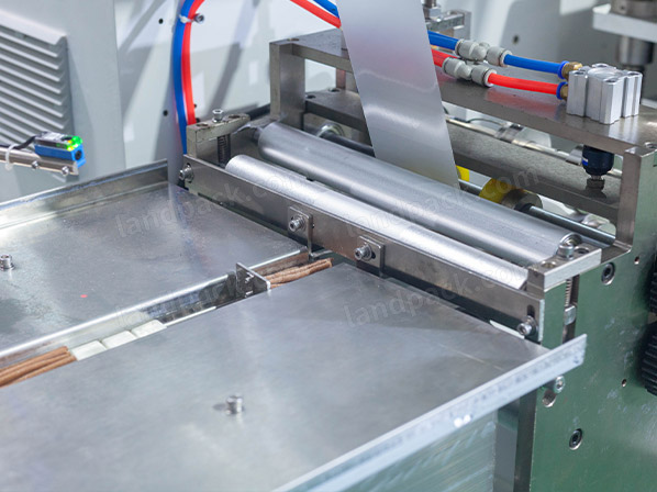 four side sealing machine