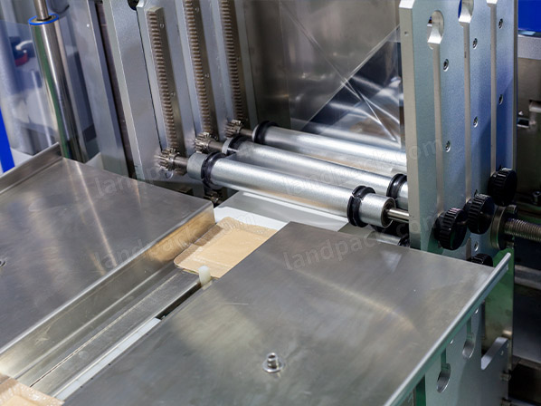 four side sealing machine