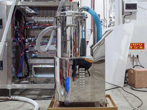 sachet packaging machine