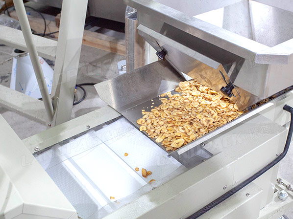 chips packaging machine