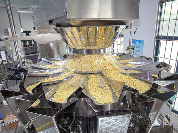 chips packaging machine