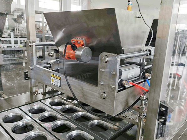 ice cube filling sealing machine