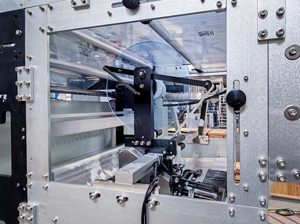 automatic nuts packing machine