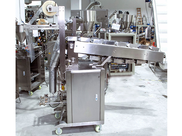 Apple Sachet packaging machine