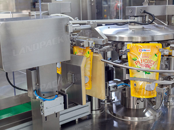 liquid pouch packing machine price