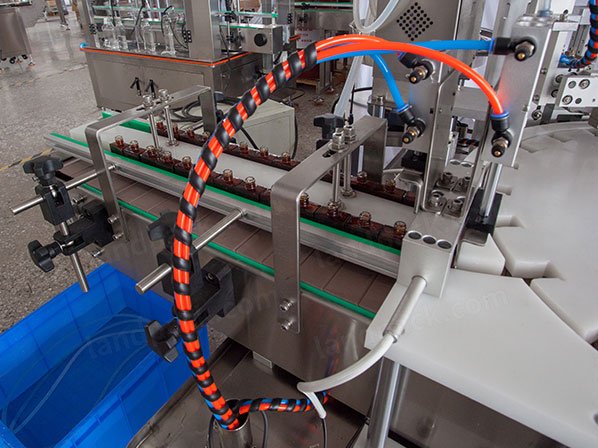 automatic liquid bottle filling machine