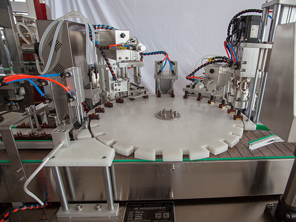 liquid filling machine