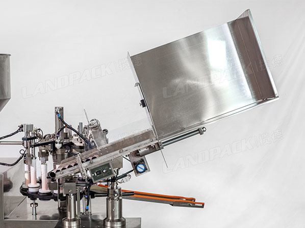 fluid filling machine