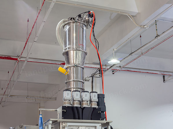 sachet filling and sealing machine