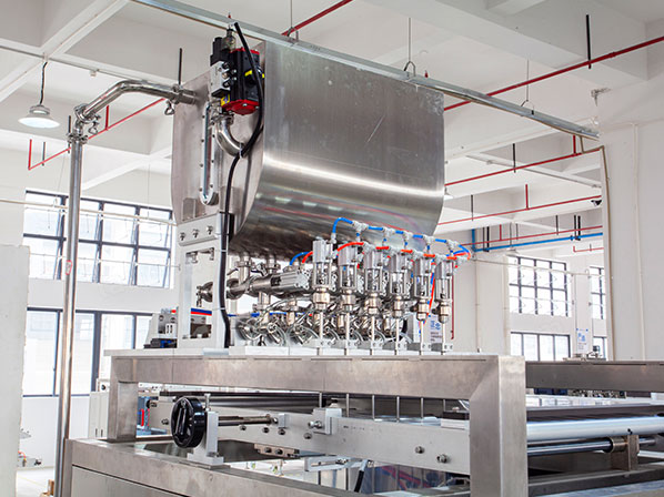 sachet filling and sealing machine