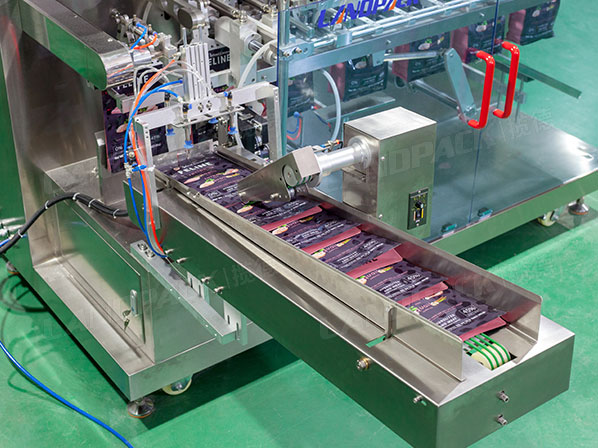 pharmaceutical packaging machine