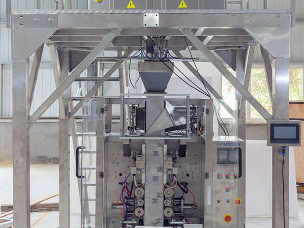 bleaching powder packing machine