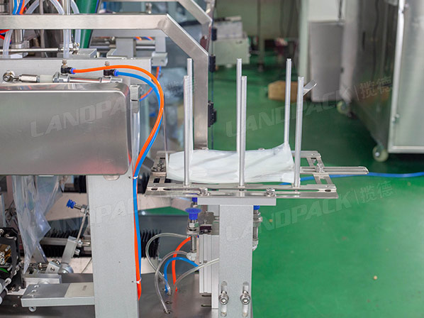 automatic pouch packing machine